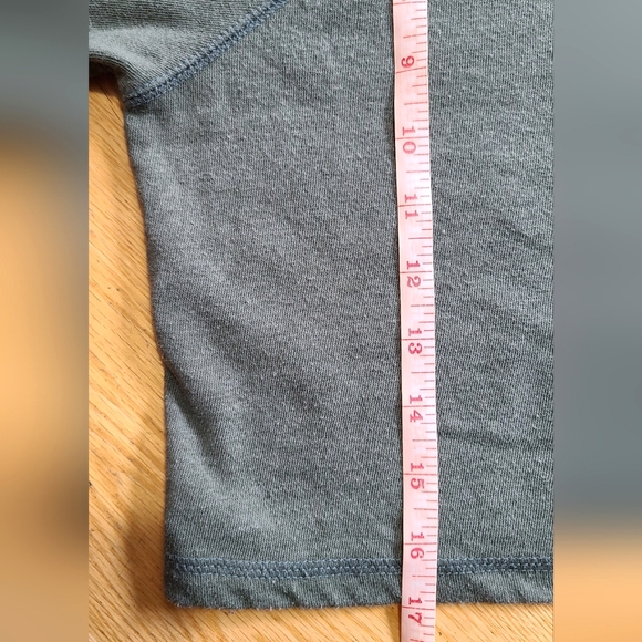 H&M cropped pullover hoodie - green, size small - Picture 5 of 8